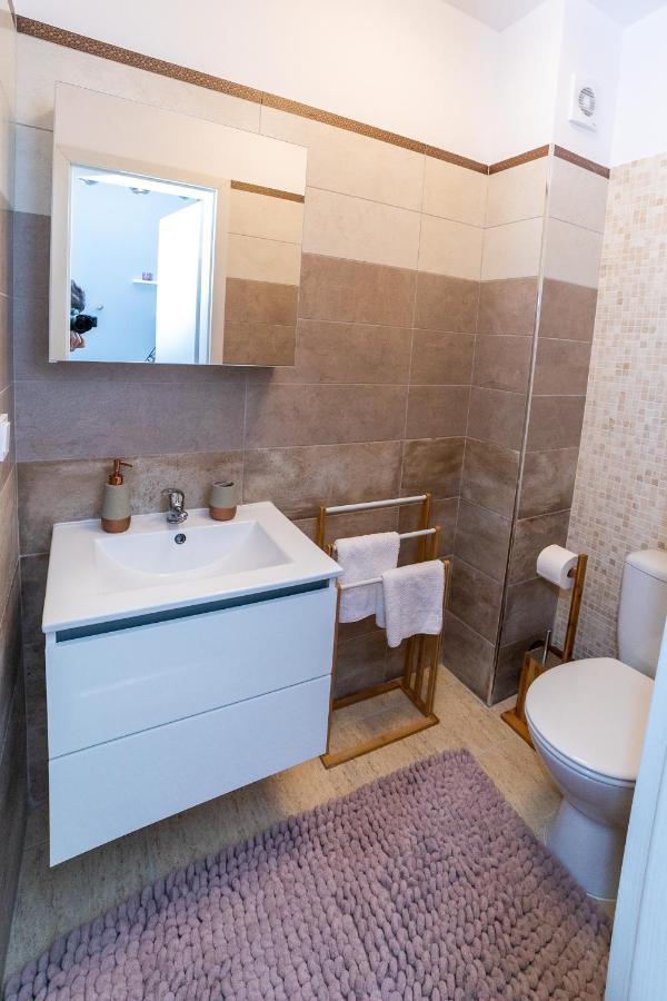 Apartament Luxury Miruna Apartment ริชนอฟ ภายนอก รูปภาพ